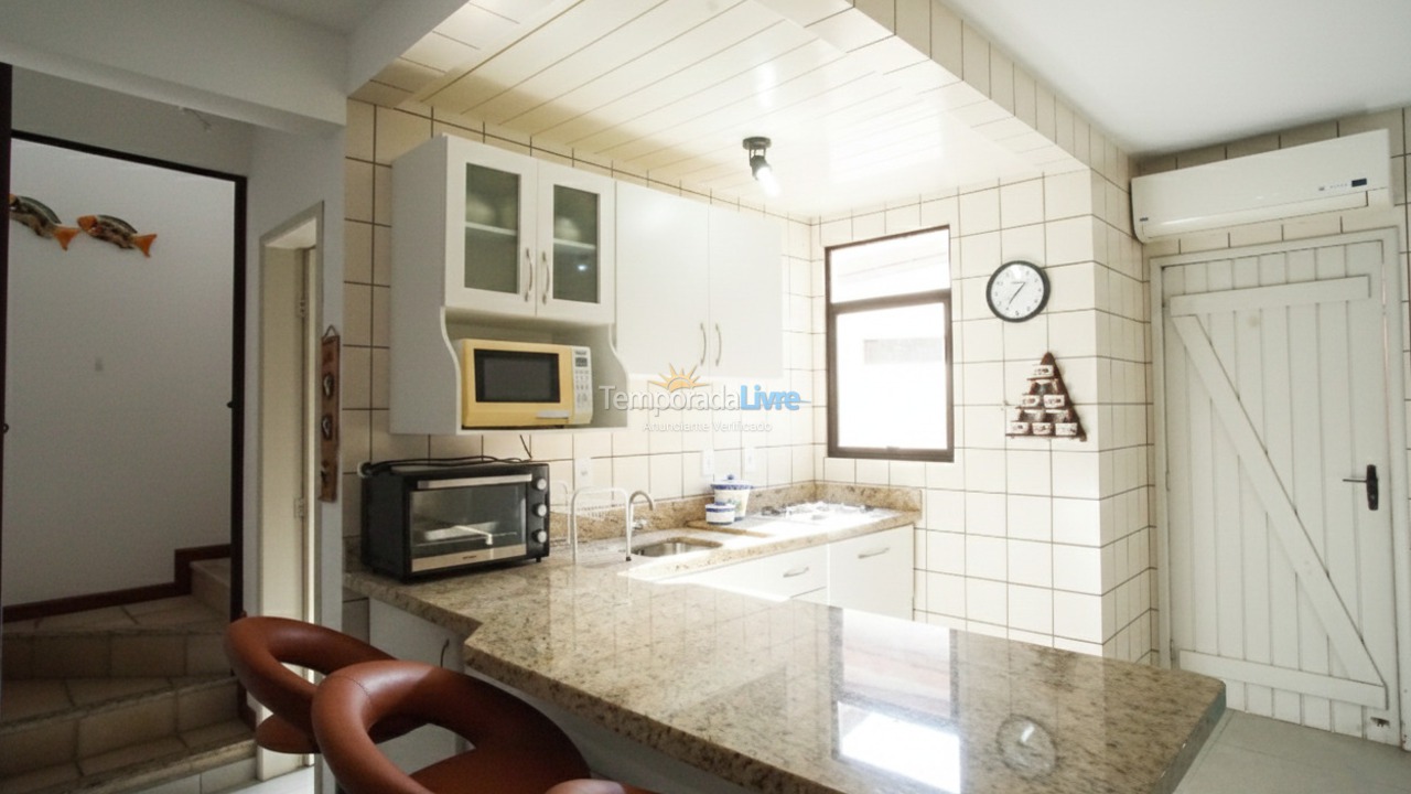 Casa para aluguel de temporada em Florianopolis (Praia dos Ingleses)