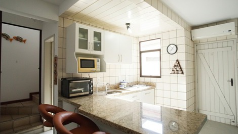 Duplex de Praia, zona nobre e perto do mar!