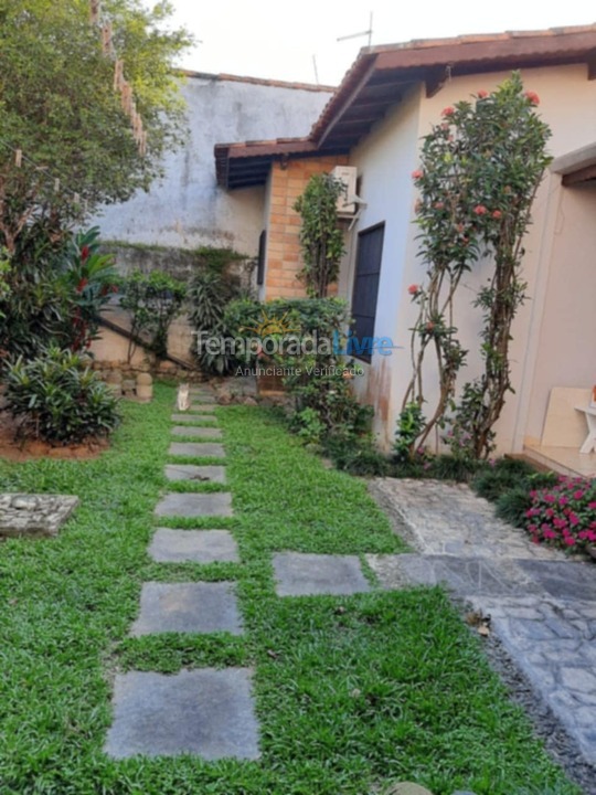 House for vacation rental in Caraguatatuba (Martin de Sá)