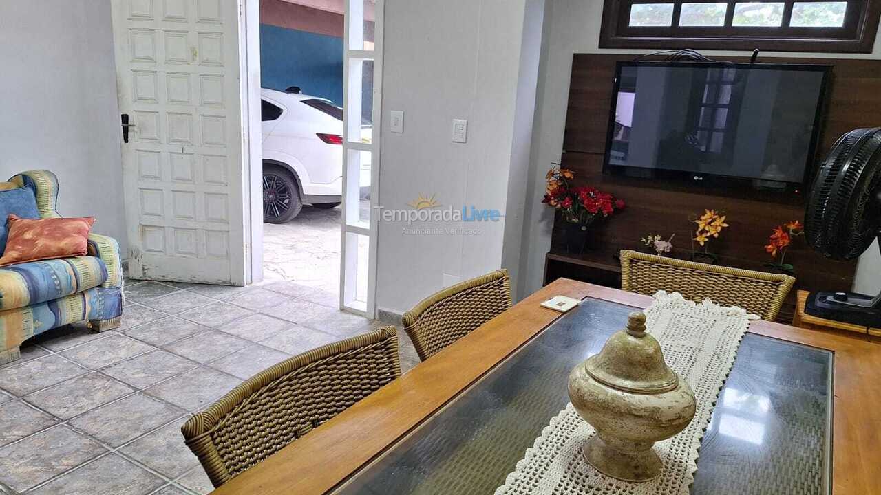 House for vacation rental in Caraguatatuba (Martin de Sá)