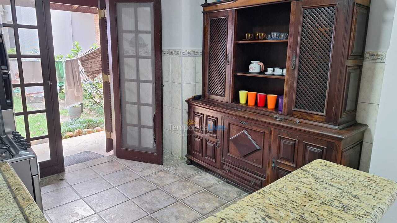 House for vacation rental in Caraguatatuba (Martin de Sá)