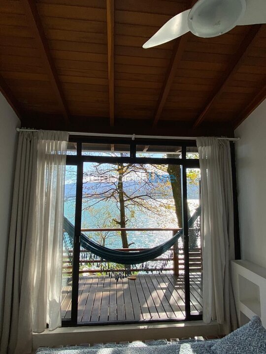 Apartamento para aluguel de temporada em Ilhabela (Portinho)