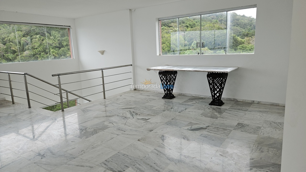 Apartamento para alquiler de vacaciones em Guarujá (Praia do Pernambuco)