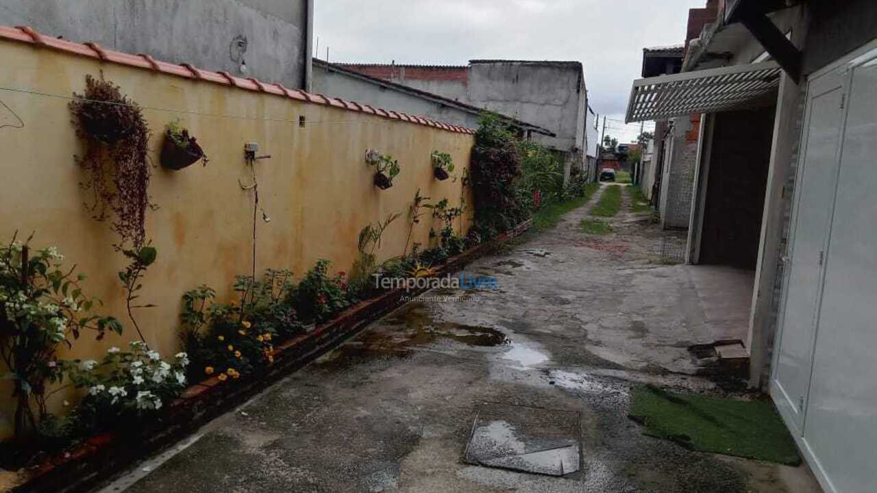 Casa para aluguel de temporada em Boracéia (Balneario Mogiano)