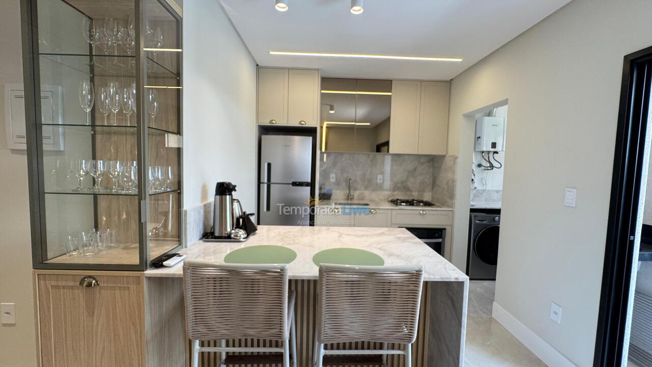 Apartment for vacation rental in Bombinhas (Canto Grande)