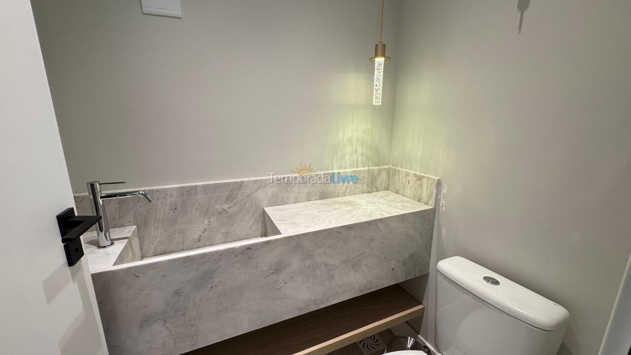 Apartment for vacation rental in Bombinhas (Canto Grande)