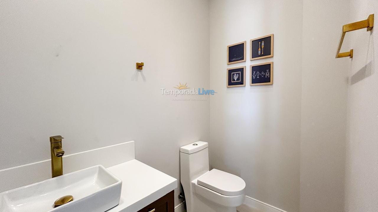 Apartment for vacation rental in Bombinhas (Canto Grande)