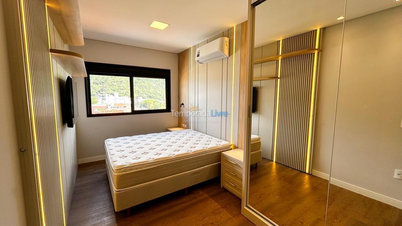 Apartment for vacation rental in Bombinhas (Canto Grande)