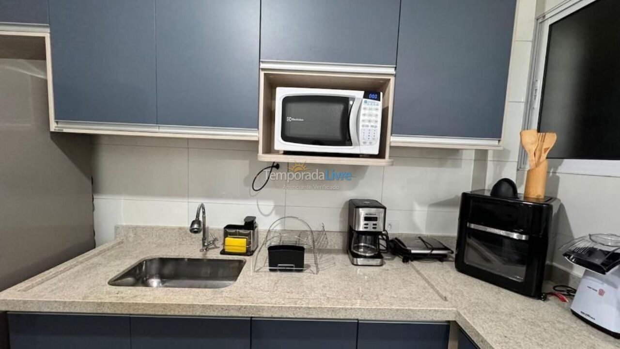 Apartamento para aluguel de temporada em Santos (Aparecida)