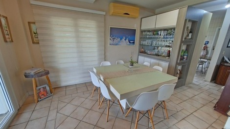 ¡Casa frente al mar en Jurerê!