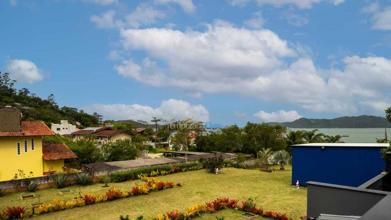 Casa para alquiler de vacaciones em Bombinhas (Praia de Zimbros)