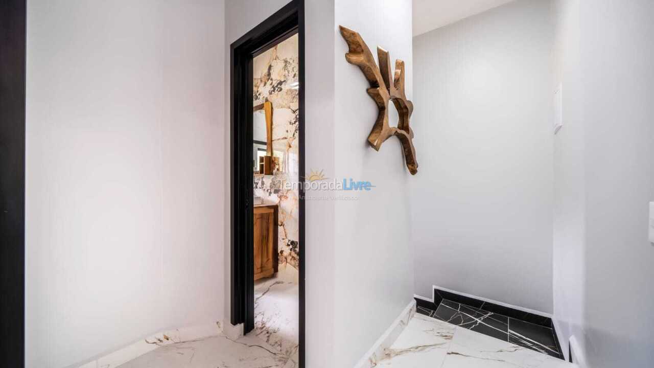 Casa para alquiler de vacaciones em Bombinhas (Praia de Zimbros)