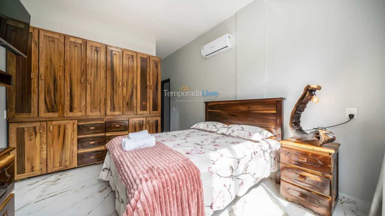 Casa para alquiler de vacaciones em Bombinhas (Praia de Zimbros)