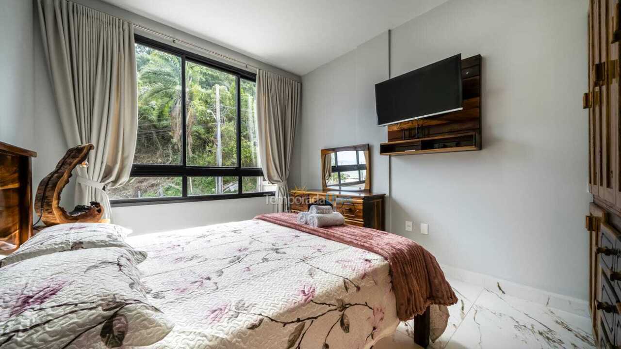 Casa para alquiler de vacaciones em Bombinhas (Praia de Zimbros)