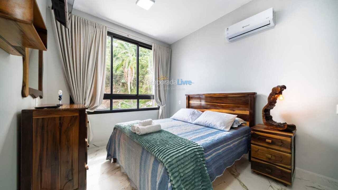 Casa para alquiler de vacaciones em Bombinhas (Praia de Zimbros)