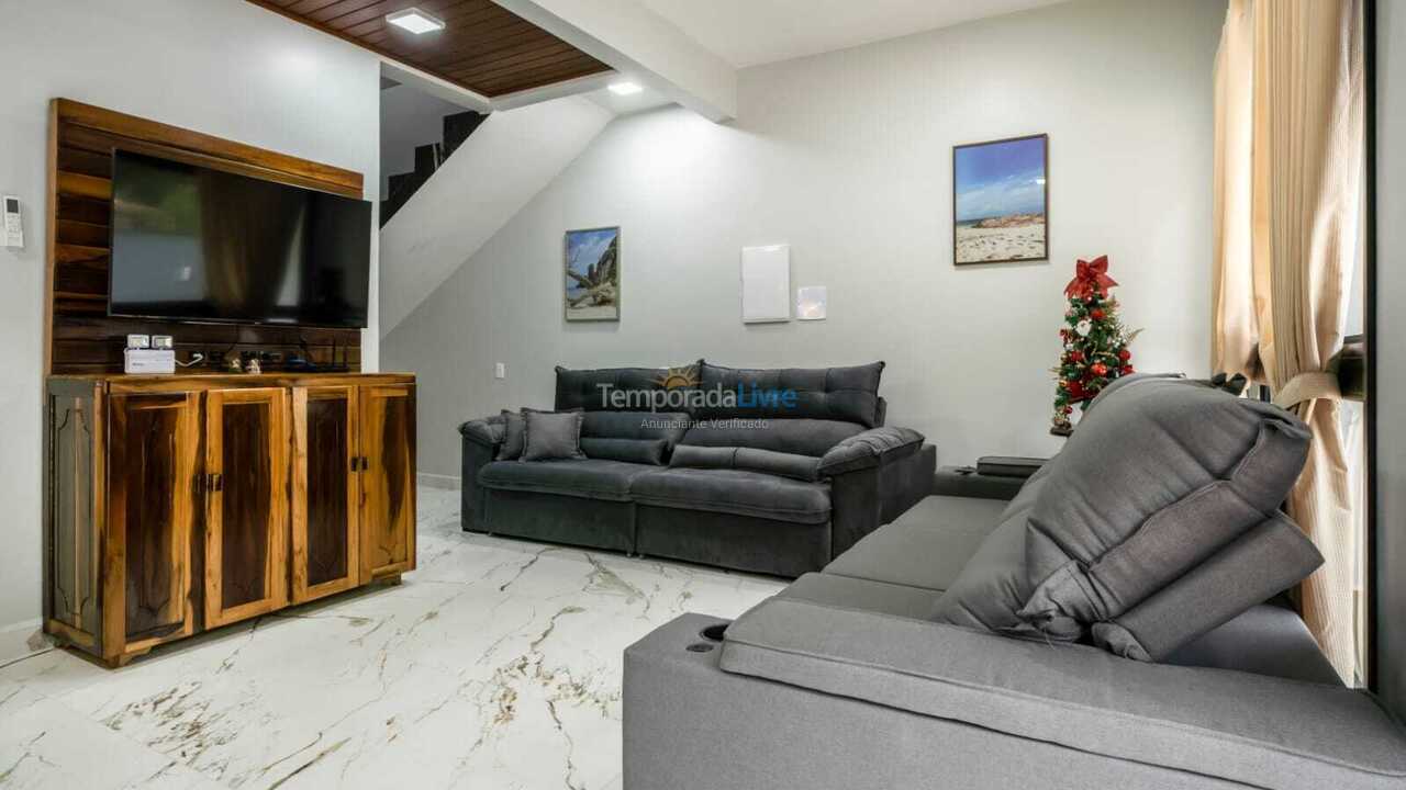 Casa para alquiler de vacaciones em Bombinhas (Praia de Zimbros)