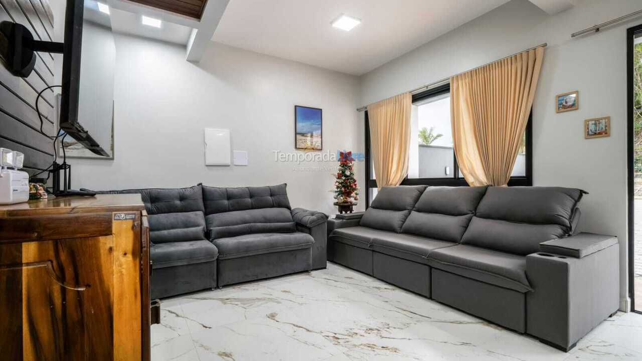 Casa para alquiler de vacaciones em Bombinhas (Praia de Zimbros)