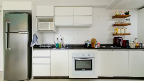 Apartment in Jurerê Tradicional, 500 meters from the beach.