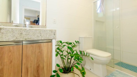 Apartment in Jurerê Tradicional, 500 meters from the beach.