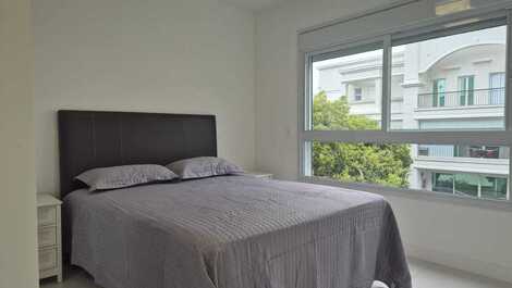 JURERÊ, 3 SUITES, A 200 METROS DE LA PLAYA