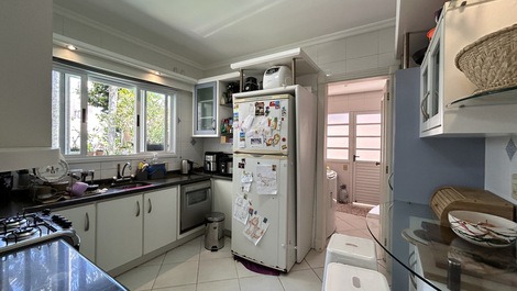 Casa completa cerca de la playa de Jurerê.