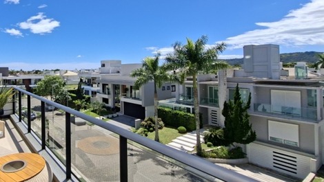 Apartamento alto padrão em Jurerê Internacional