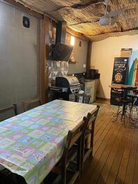 Hermosa casa adosada disponible para alquiler.