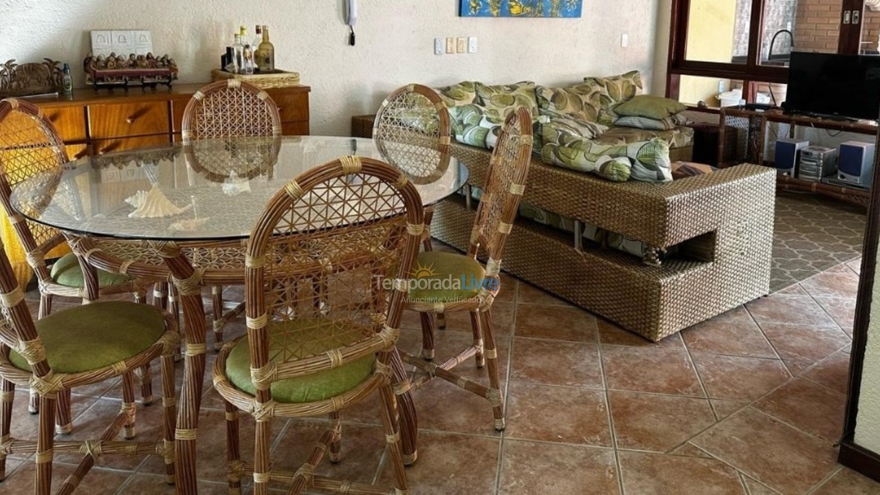 Casa para aluguel de temporada em São Sebastião (Camburi)