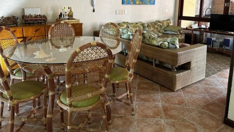 Excelente casa de condomínio disponível para locação!