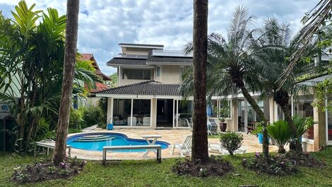 A Melhor da Riviera! 5 Suítes | Piscina Aquecida