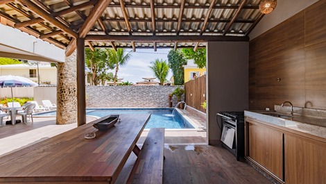 🏖️ Brito’House: Casa de Luxo com Piscina a 5 min da Praia
