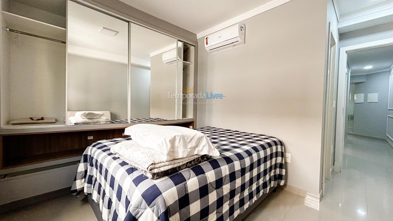 Apartment for vacation rental in Bombinhas (Mariscal)