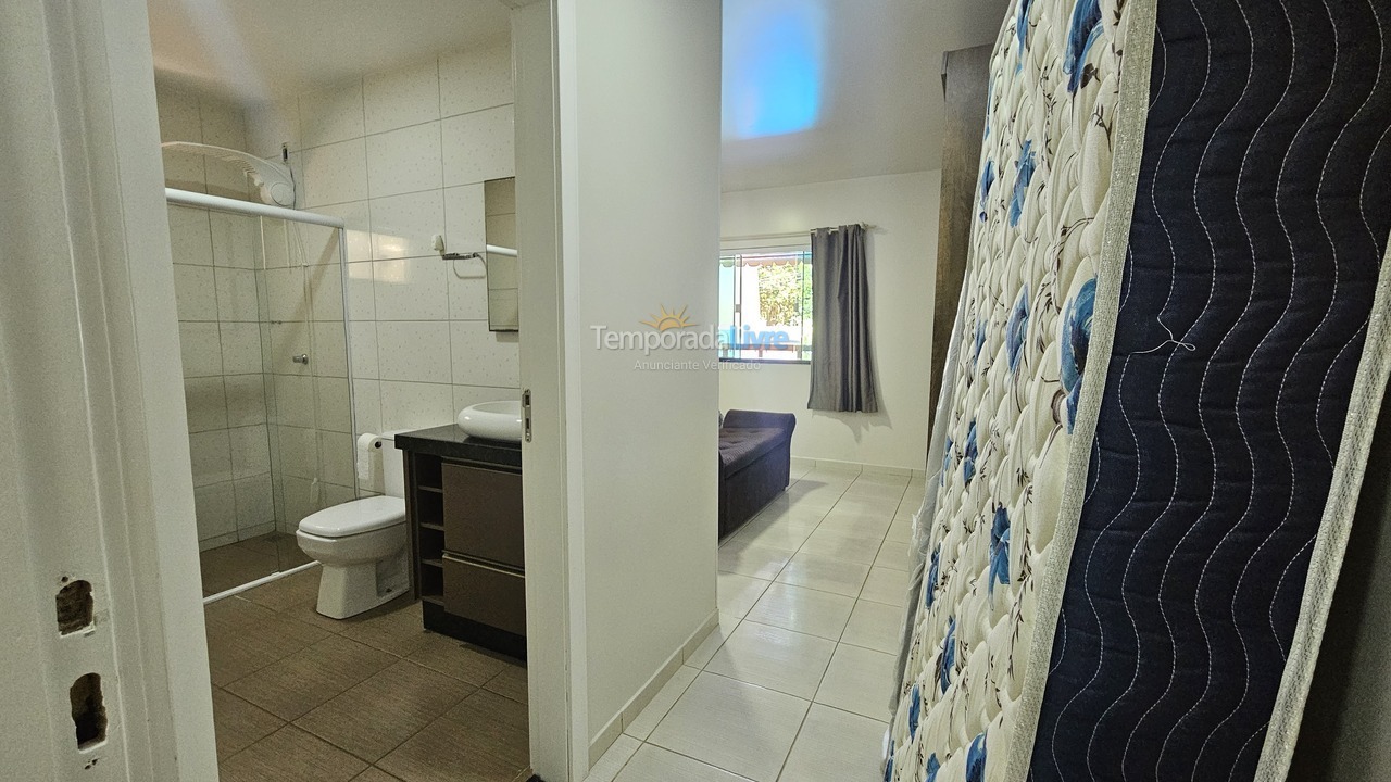 Casa para aluguel de temporada em Bombinhas (Praia de Zimbros)