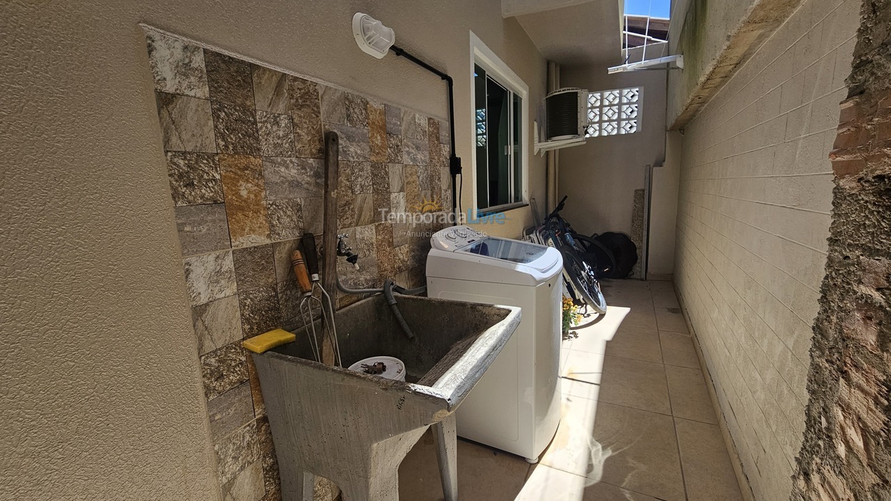 Casa para aluguel de temporada em Bombinhas (Praia de Zimbros)