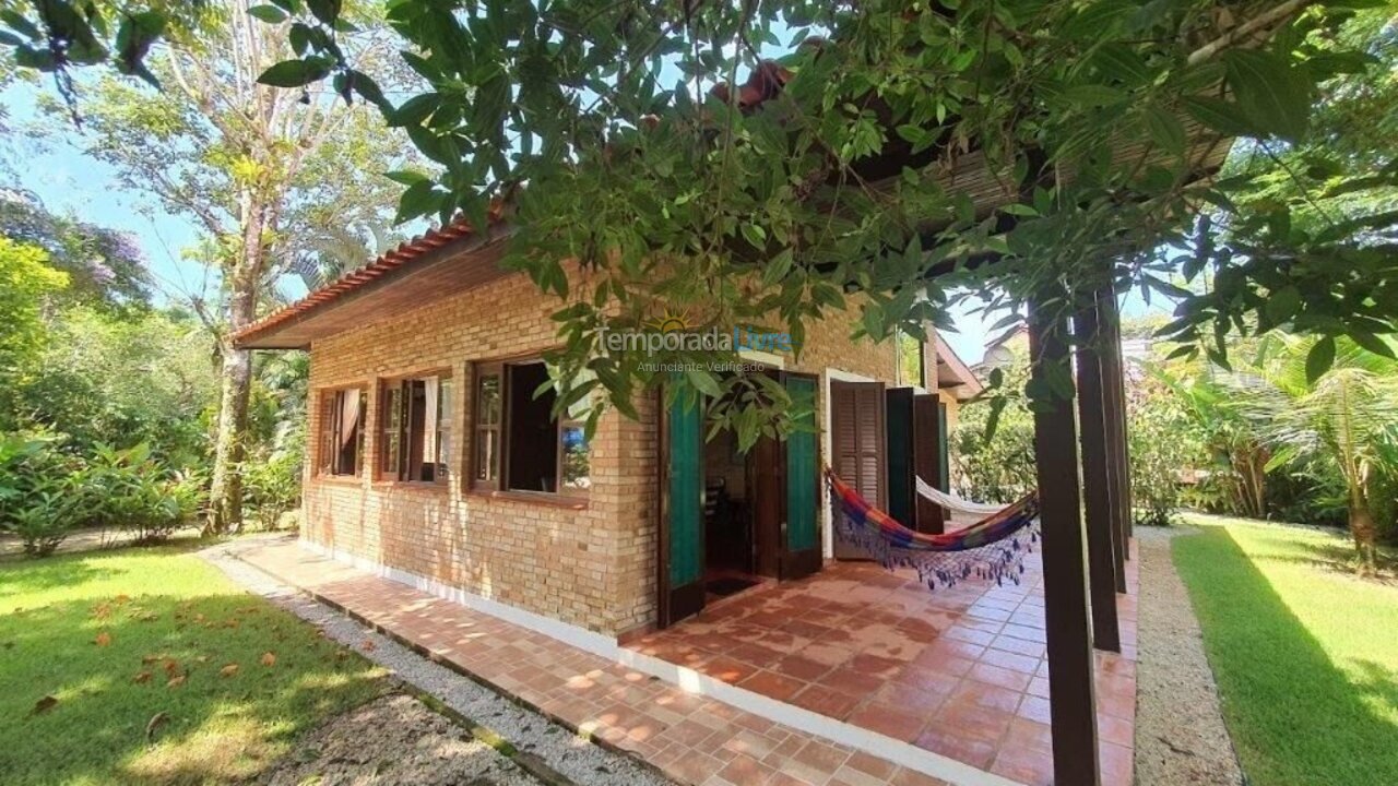 Casa para aluguel de temporada em Ubatuba (Itamambuca)