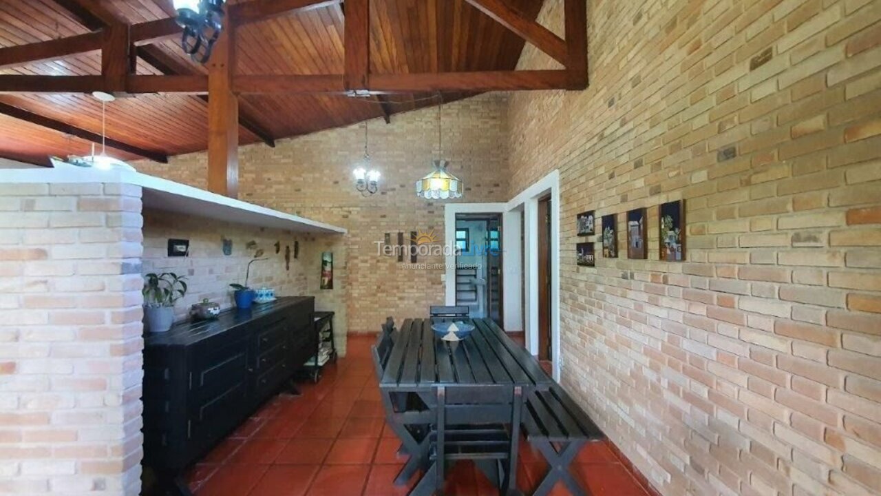 Casa para aluguel de temporada em Ubatuba (Itamambuca)