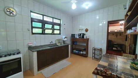 Casa a 80m da praia de Itamambuca