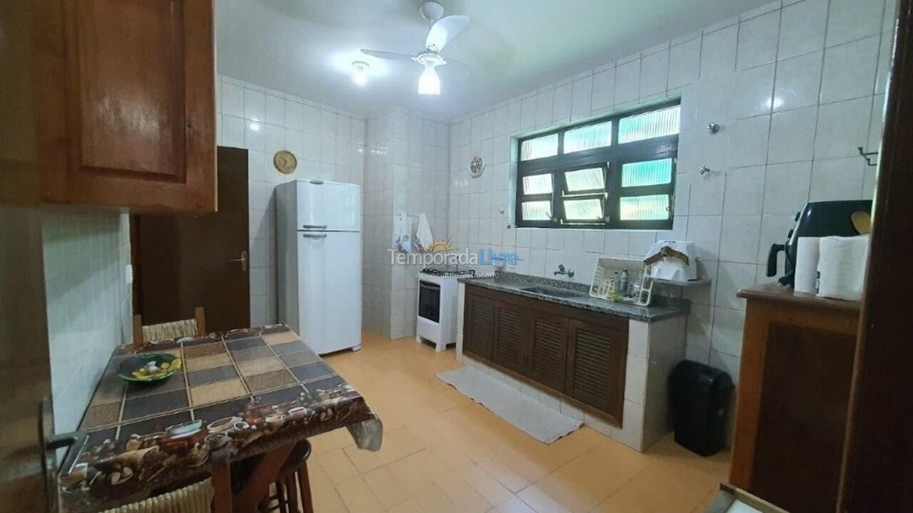 Casa para aluguel de temporada em Ubatuba (Itamambuca)