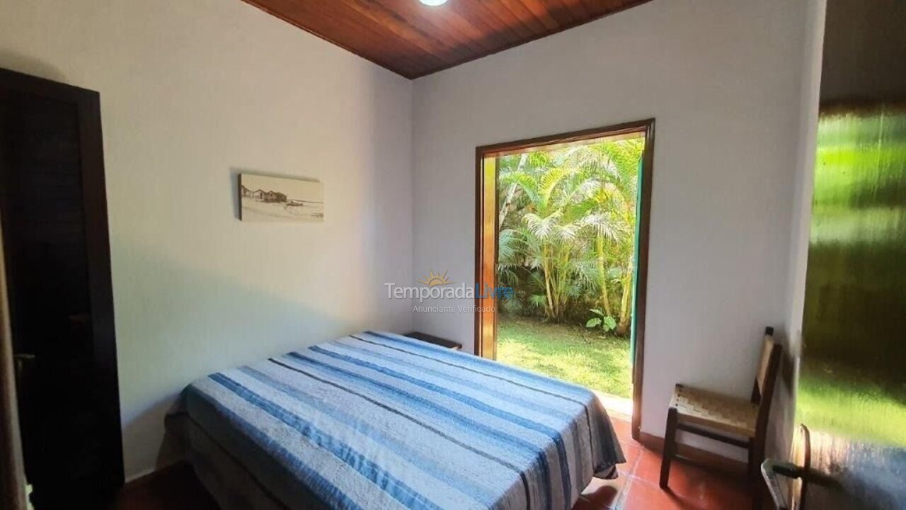 Casa para aluguel de temporada em Ubatuba (Itamambuca)
