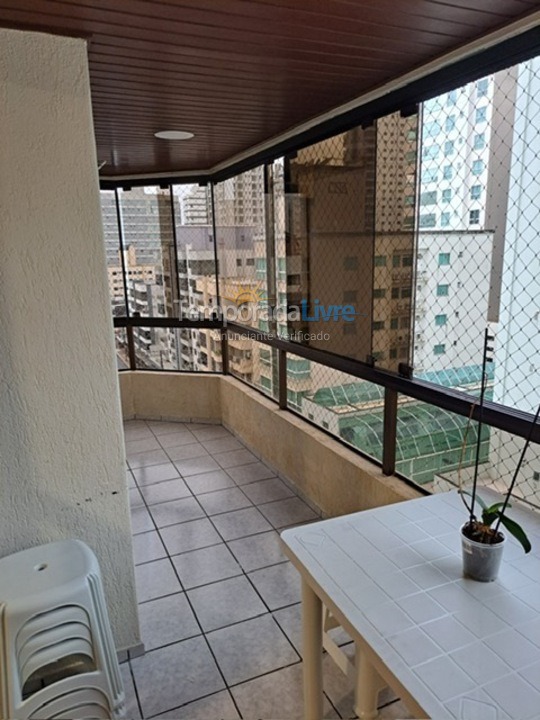 Apartamento para aluguel de temporada em Itapema (Meia Praia)