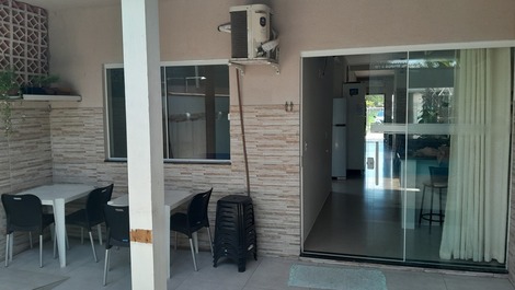 Casa para aluguel de temporada em Itapoá (Barra do Saí)