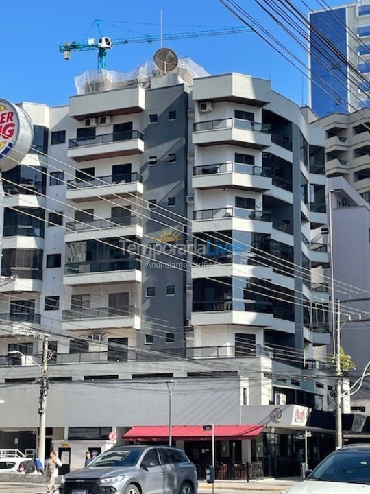 Apartamento para aluguel de temporada em Itapema (Meia Praia)