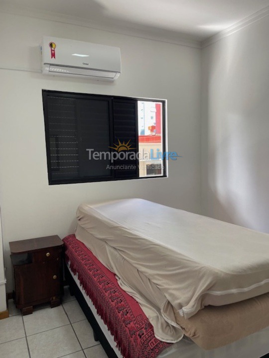 Apartamento para aluguel de temporada em Itapema (Meia Praia)