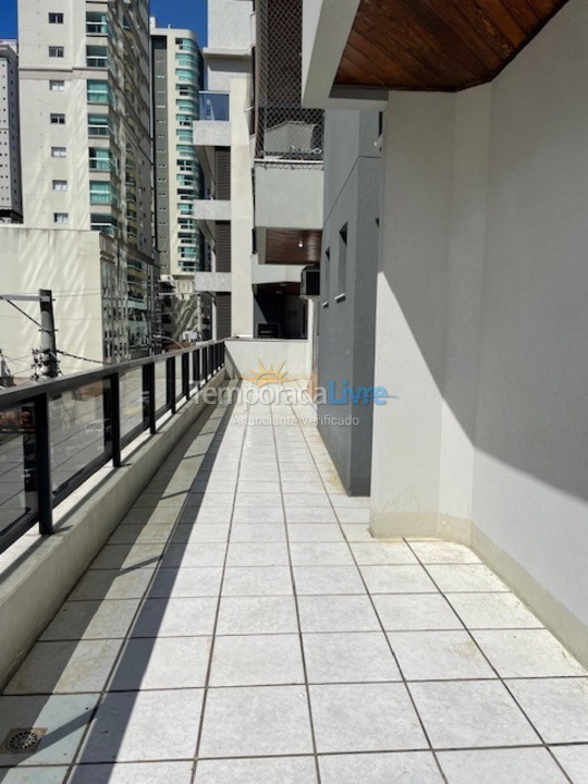 Apartamento para aluguel de temporada em Itapema (Meia Praia)