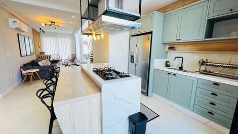 Excellent two-suite townhouse on Mariscal Beach.