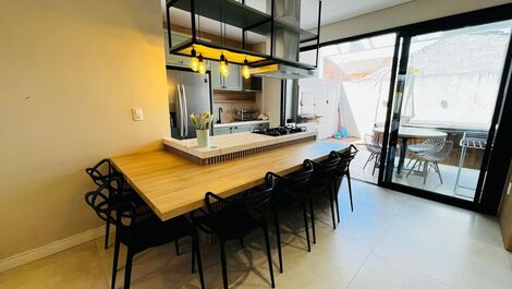 Excellent two-suite townhouse on Mariscal Beach.