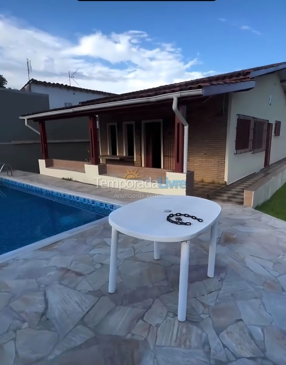 Casa para aluguel de temporada em Caraguatatuba (Porto Novo)