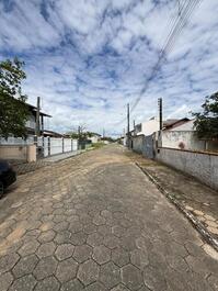 Ótima casa a 50m do mar, AC, WI-FI, churrasqueira, garagem coberta