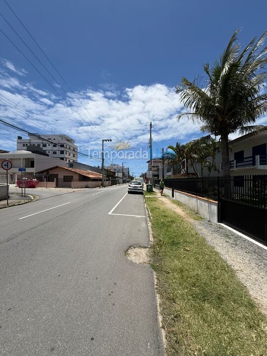 Casa para aluguel de temporada em São Francisco do Sul (Enseada)