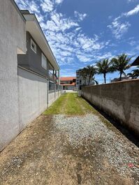 Ótima casa a 50m do mar, AC, WI-FI, churrasqueira, garagem coberta